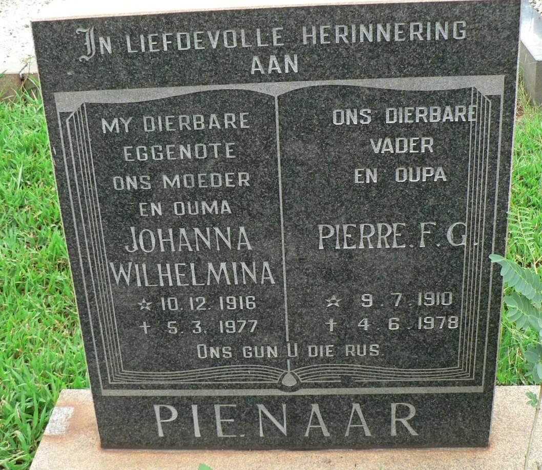 PIENAAR Pierre F.G. 1910-1978 &amp; Johanna Wilhelmina 1916-1977