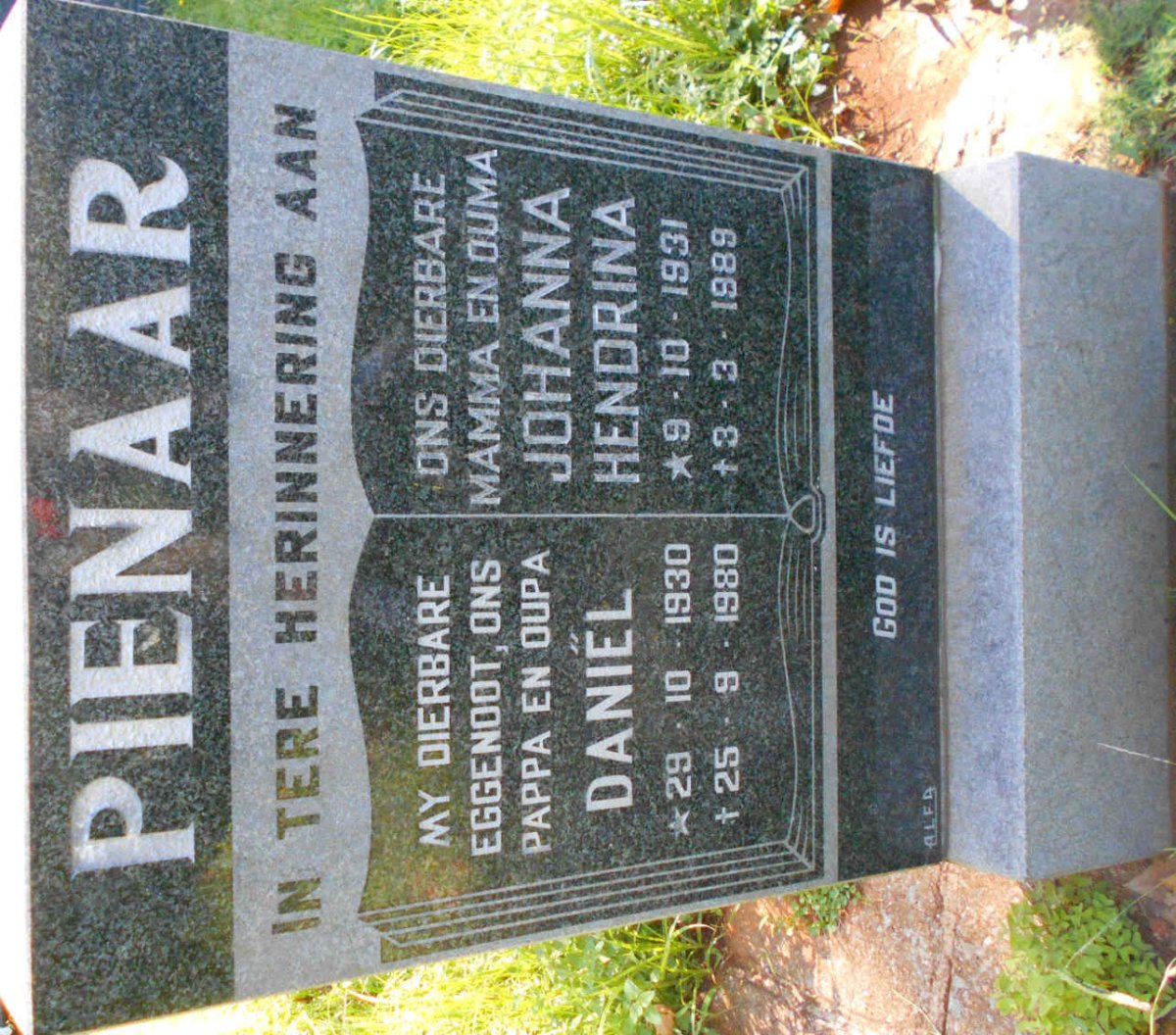 PIENAAR Daniël 1930-1980 &amp; Johanna Hendrina 1931-1989