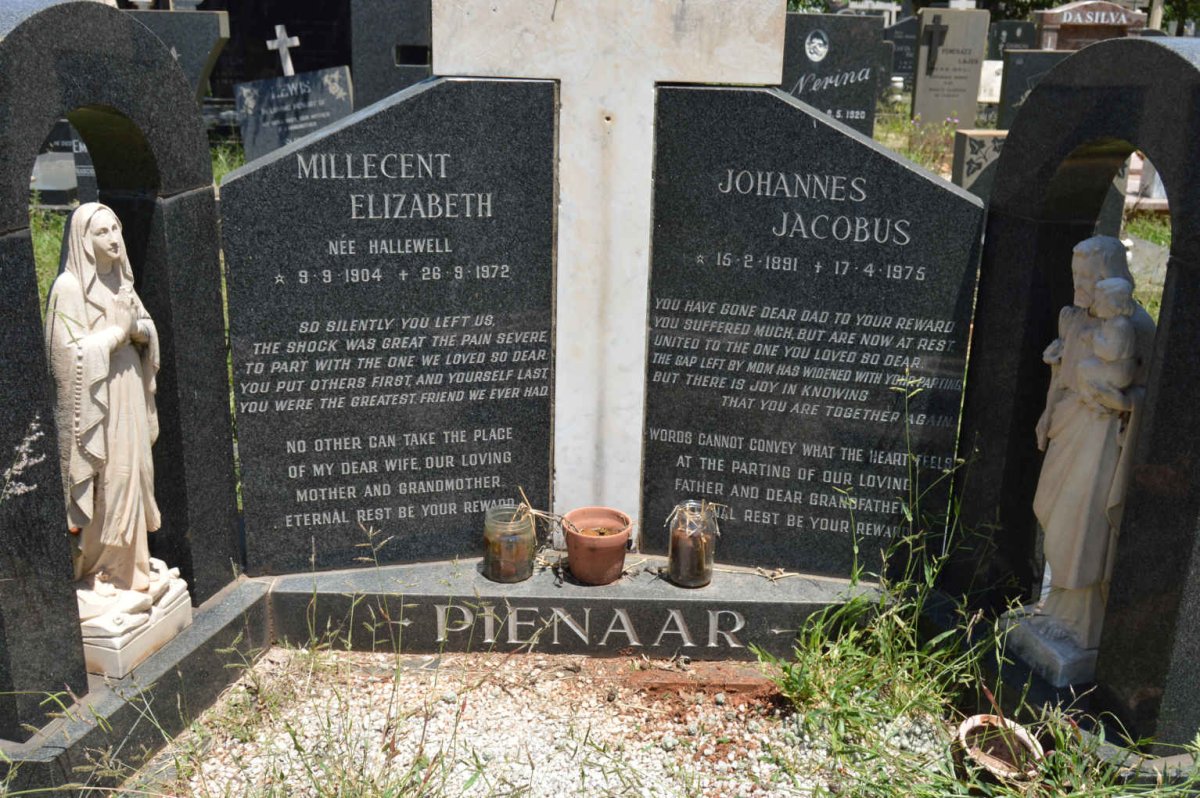 PIENAAR Johannes Jacobus 1891-1975 & Millecent Elizabeth HALLEWELL 1904-1972