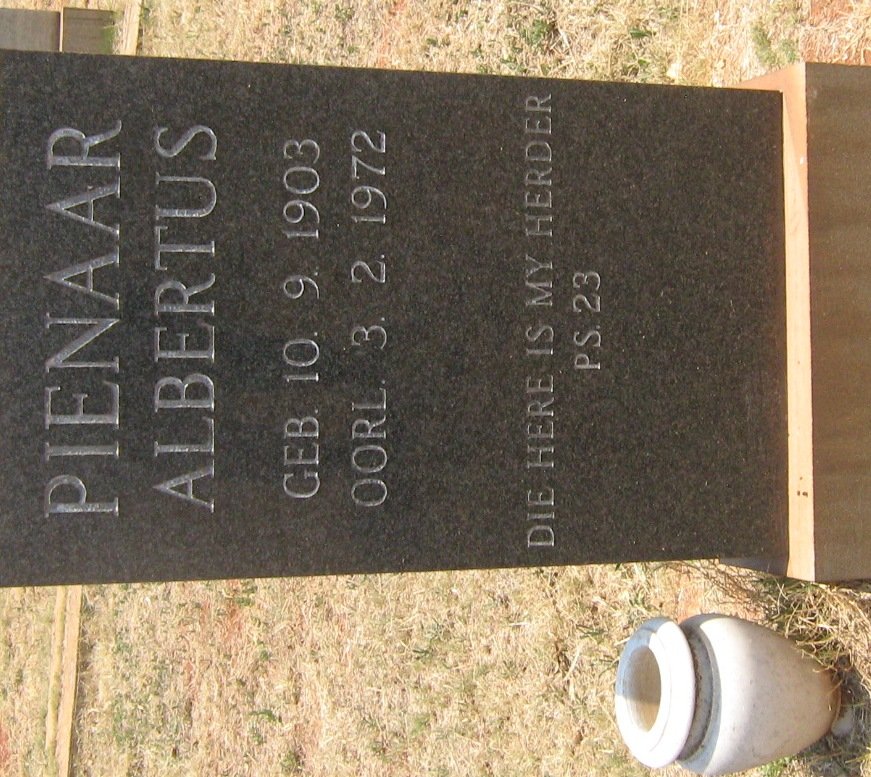 PIENAAR Albertus 1903-1972