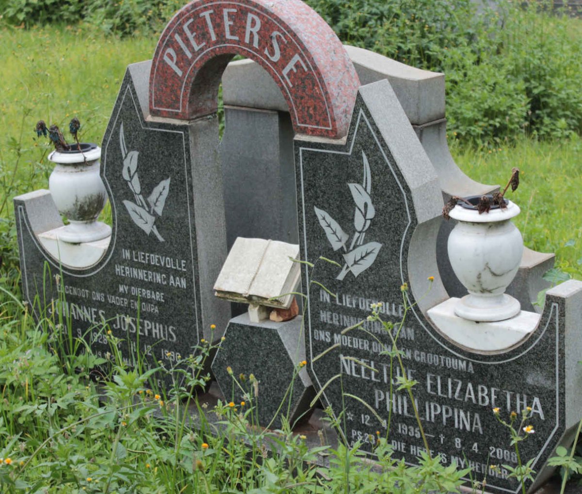PIETERSE Johannes Josephus 1928-1990 &amp; Neeltjie Elizabetha Phillippina 1935-2000