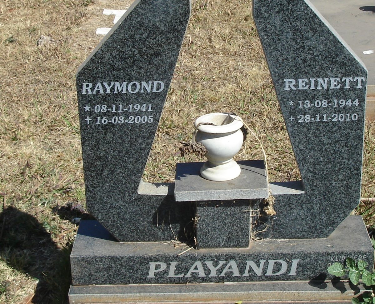 PLAYANDI Raymond 1941-2005 &amp; Reinett 1944-2010