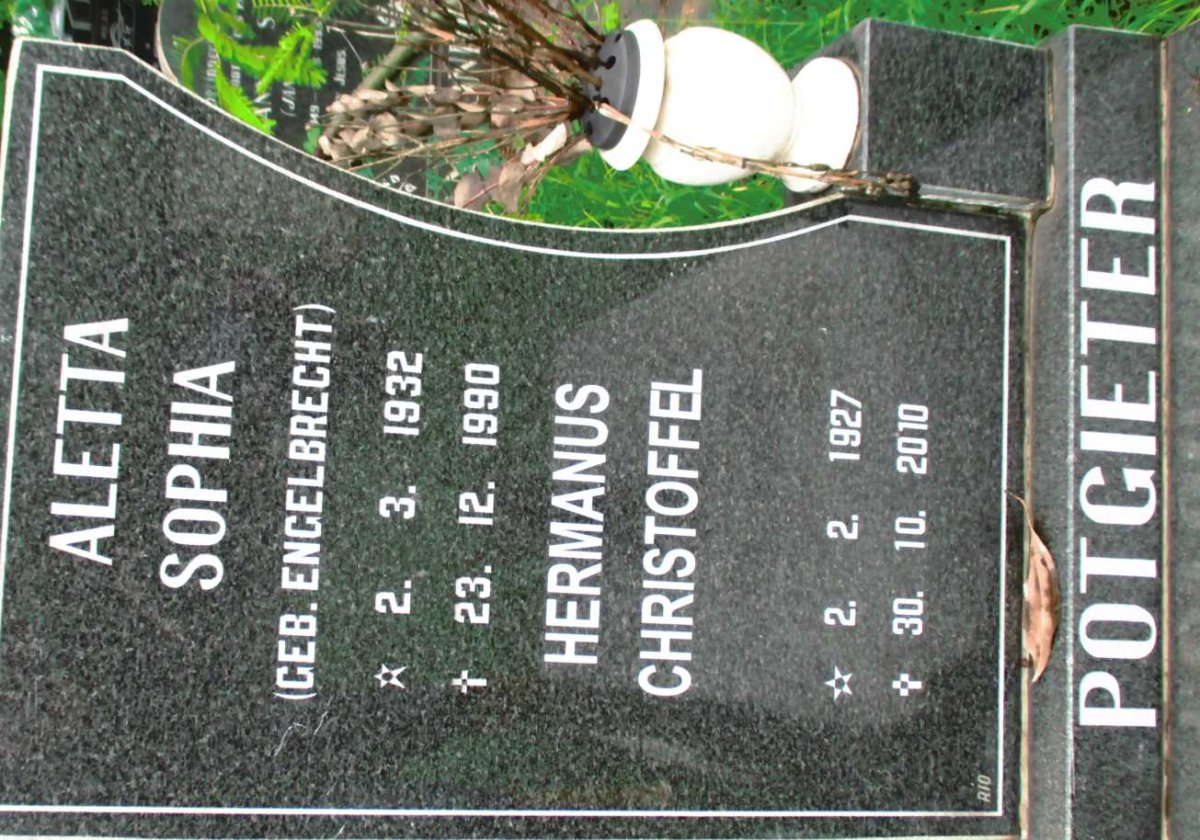POTGIETER Hermanus Christoffel 1927-2010 &amp; Aletta Sophia ENGELBRECHT 1932-1990