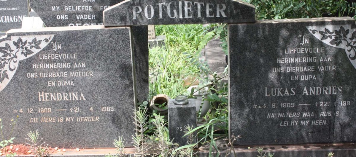 POTGIETER Lukas Andries 1909-198? & Hendrina 1908-1983