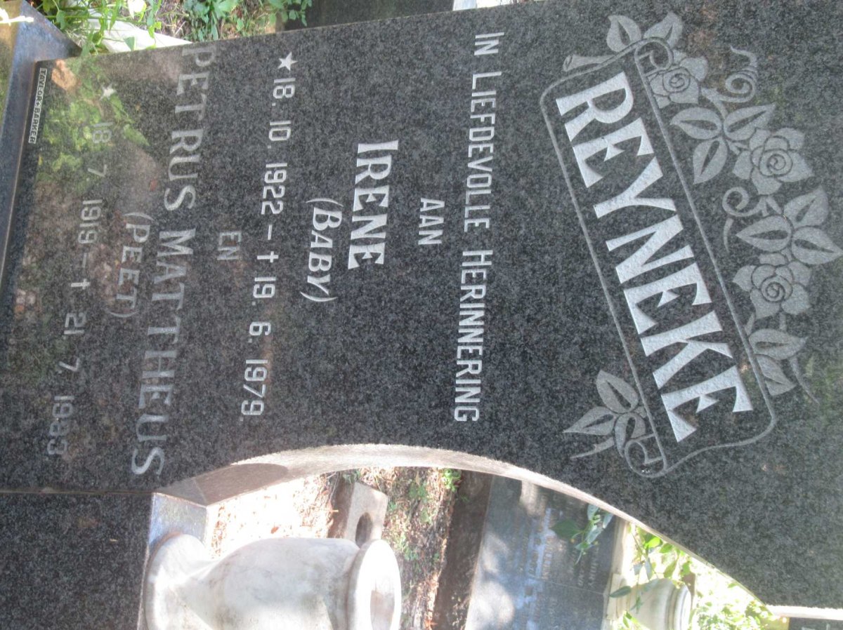 REYNEKE Petrus Mattheus 1919-1983 &amp; Irene 1922-1979