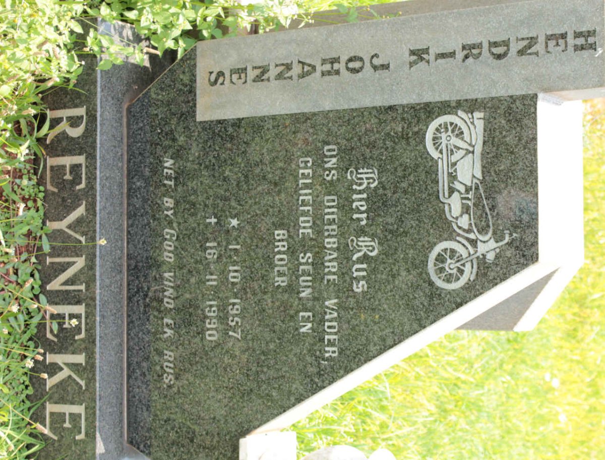 REYNEKE Hendrik Johannes 1957-1990