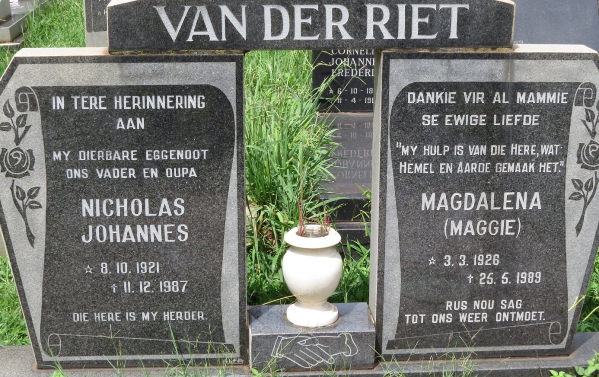 RIET Nicholas Johannes, van der 1921-1987 &amp; Magdalena 1926-1989