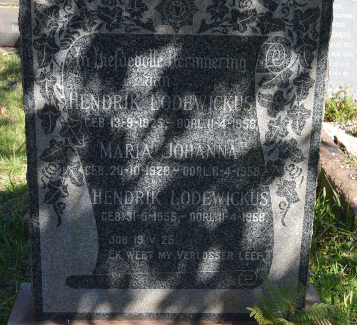 ROBBERTSE Hendrik Lodewickus 1925-1958 &amp; Maria Johanna WILSNACH 1928-1958 :: ROBBERTSE Hendrik Lodewickus 1955-1958