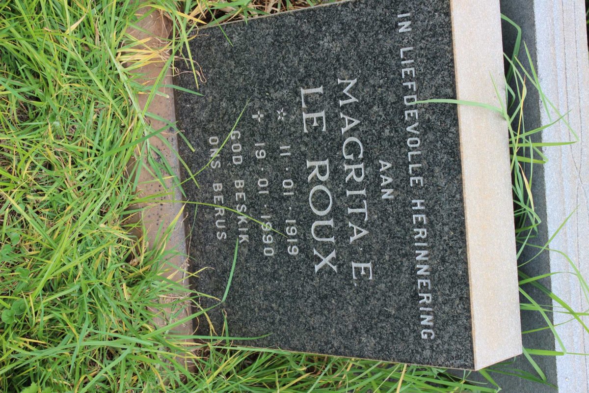 ROUX Magrita E., le 1919-1990