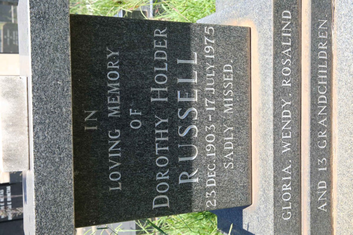 RUSSELL Dorothy Holder 1903-1975