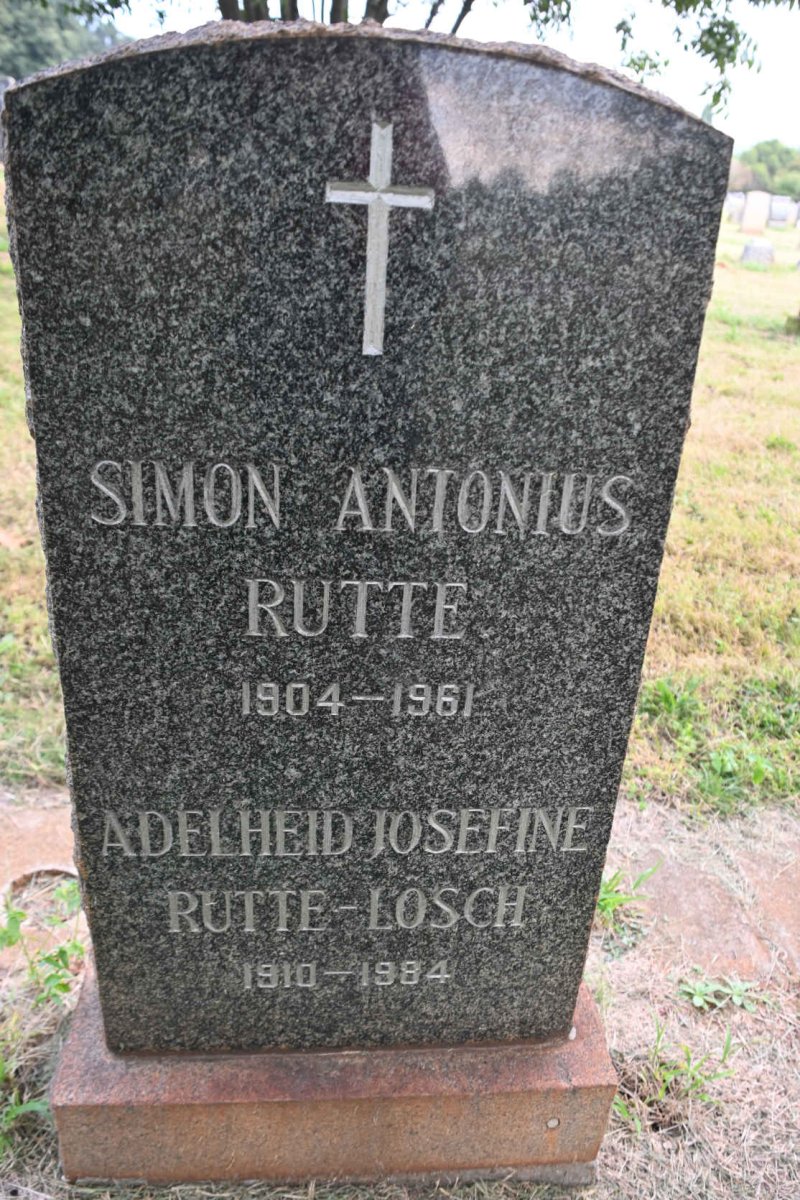 RUTTE Simon Antonius 1904-1961 &amp; Adelheid Josefine LOSCH 1910-1984