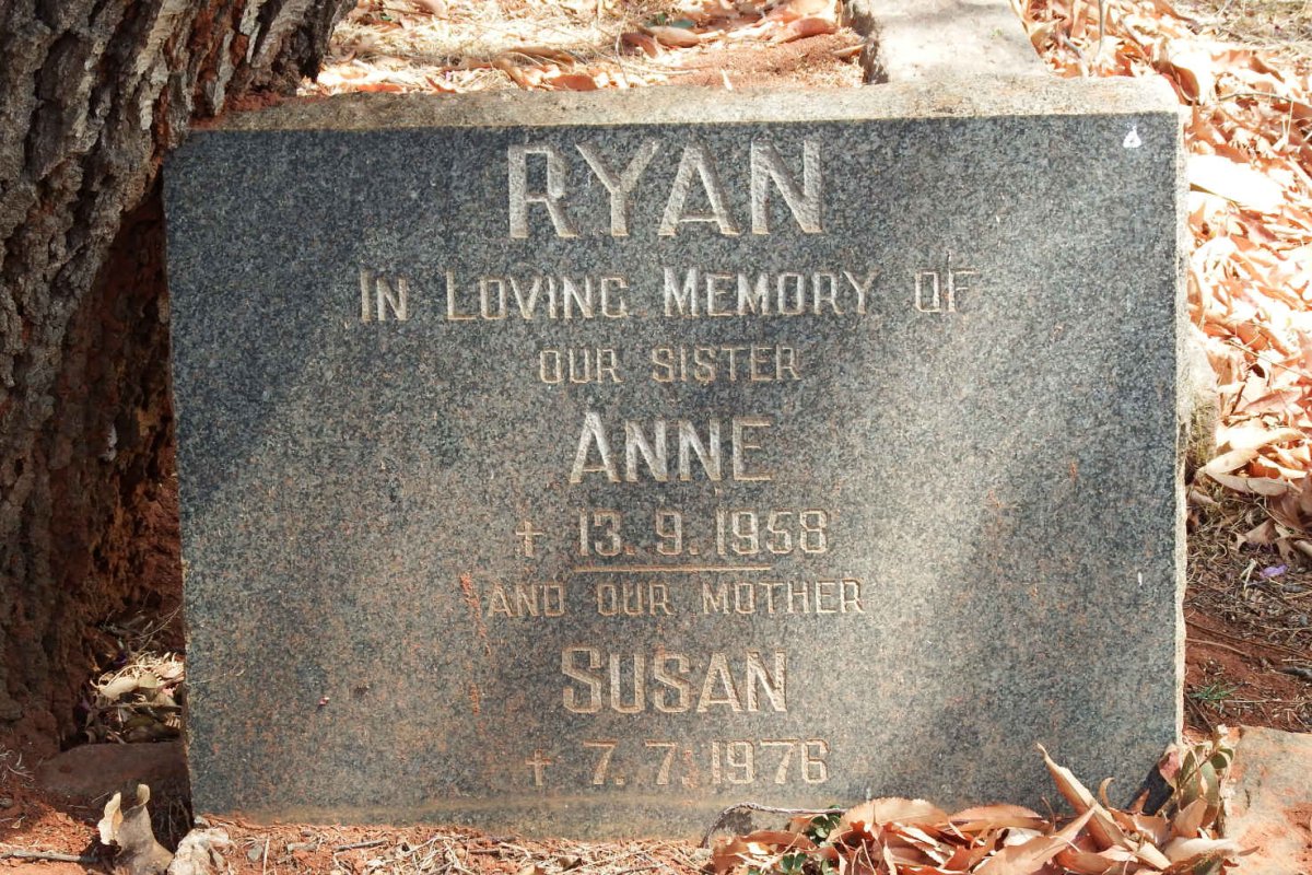 RYAN Susan -1976 :: RYAN Anna -1958
