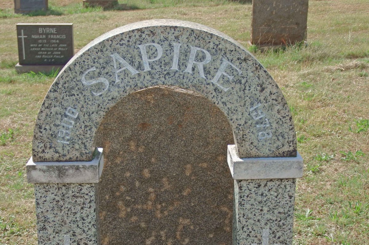 SAPIRE Ursula 1900-1978