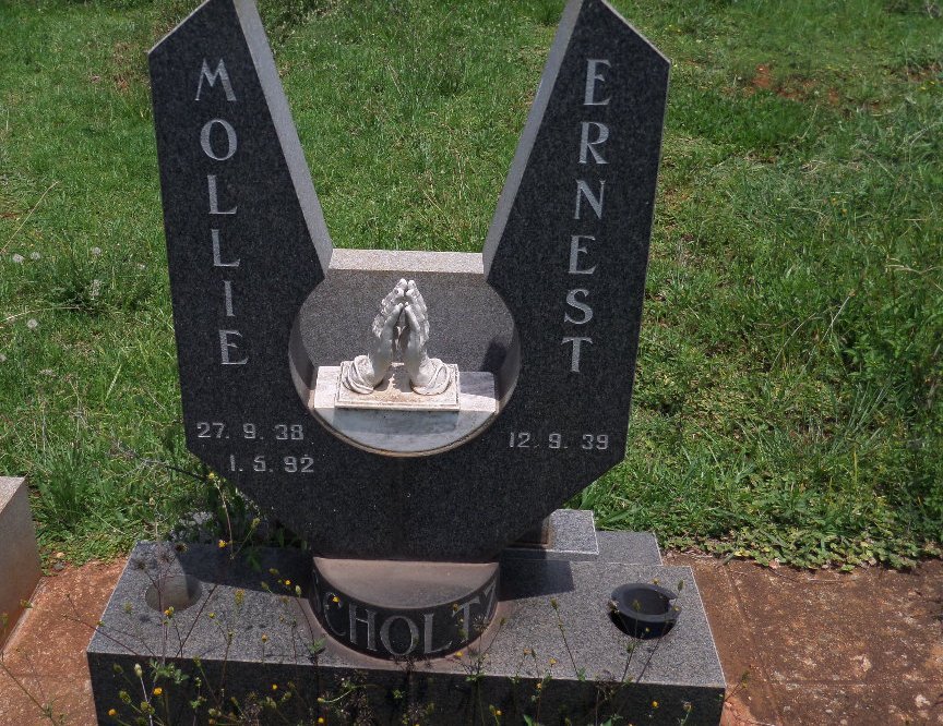 SCHOLTZ Ernest 1939- &amp; Mollie 1938-1992