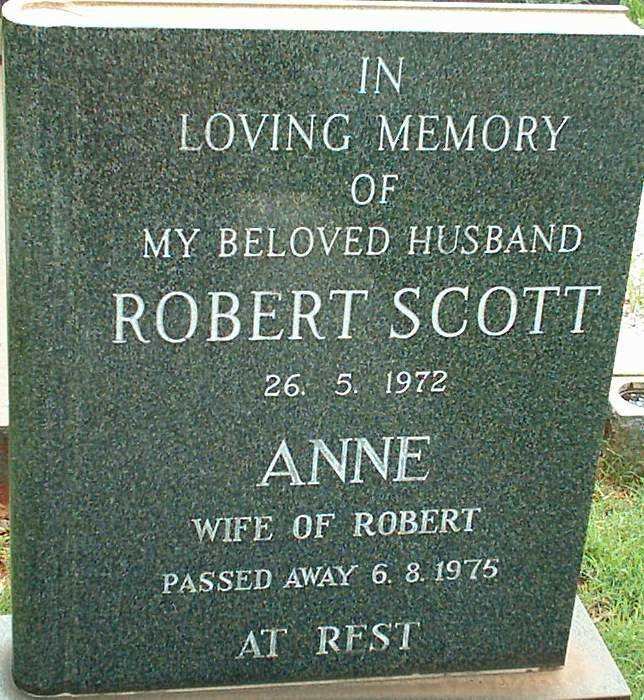 SCOTT Robert &amp; Anne