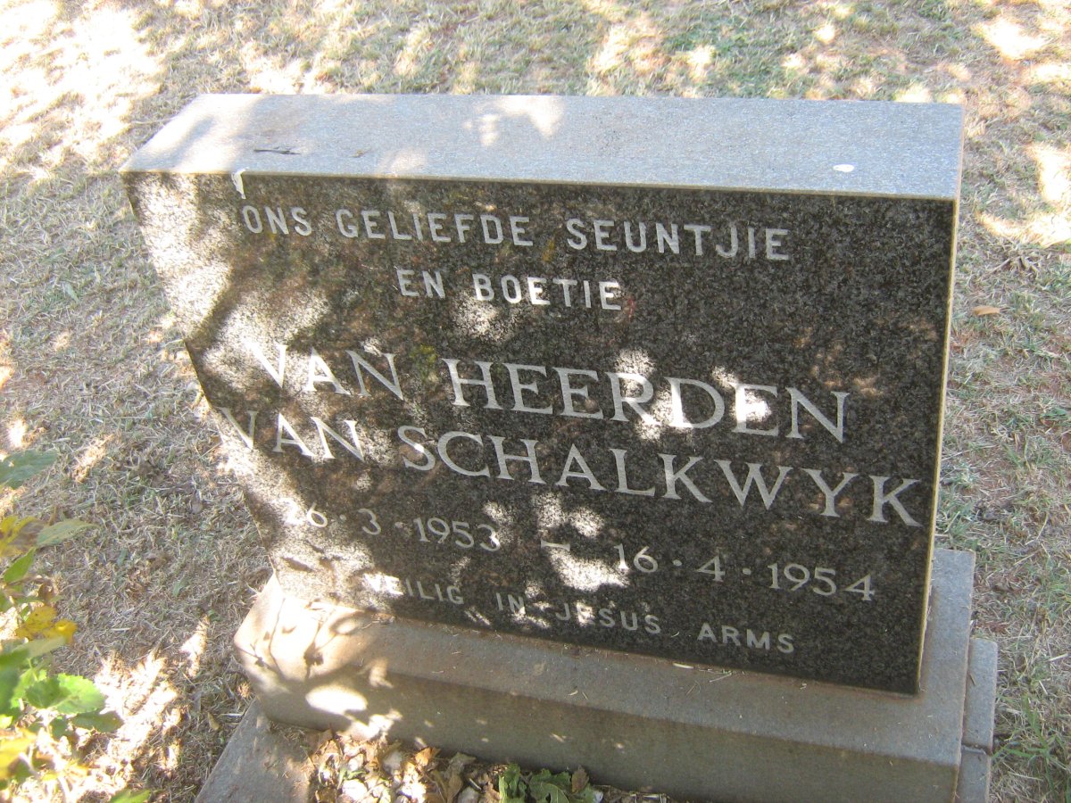 SCHALKWYK Van Heerden, van 1953-1954