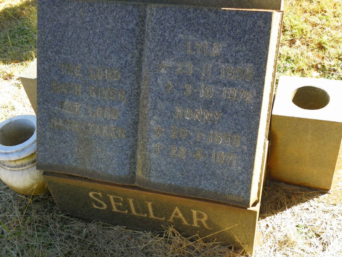 SELLAR Lyle 1956-1976 :: SELLAR Ronnie 1959-1971