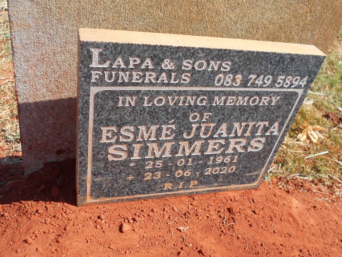 SIMMERS Esmé Juanita 1961-2020