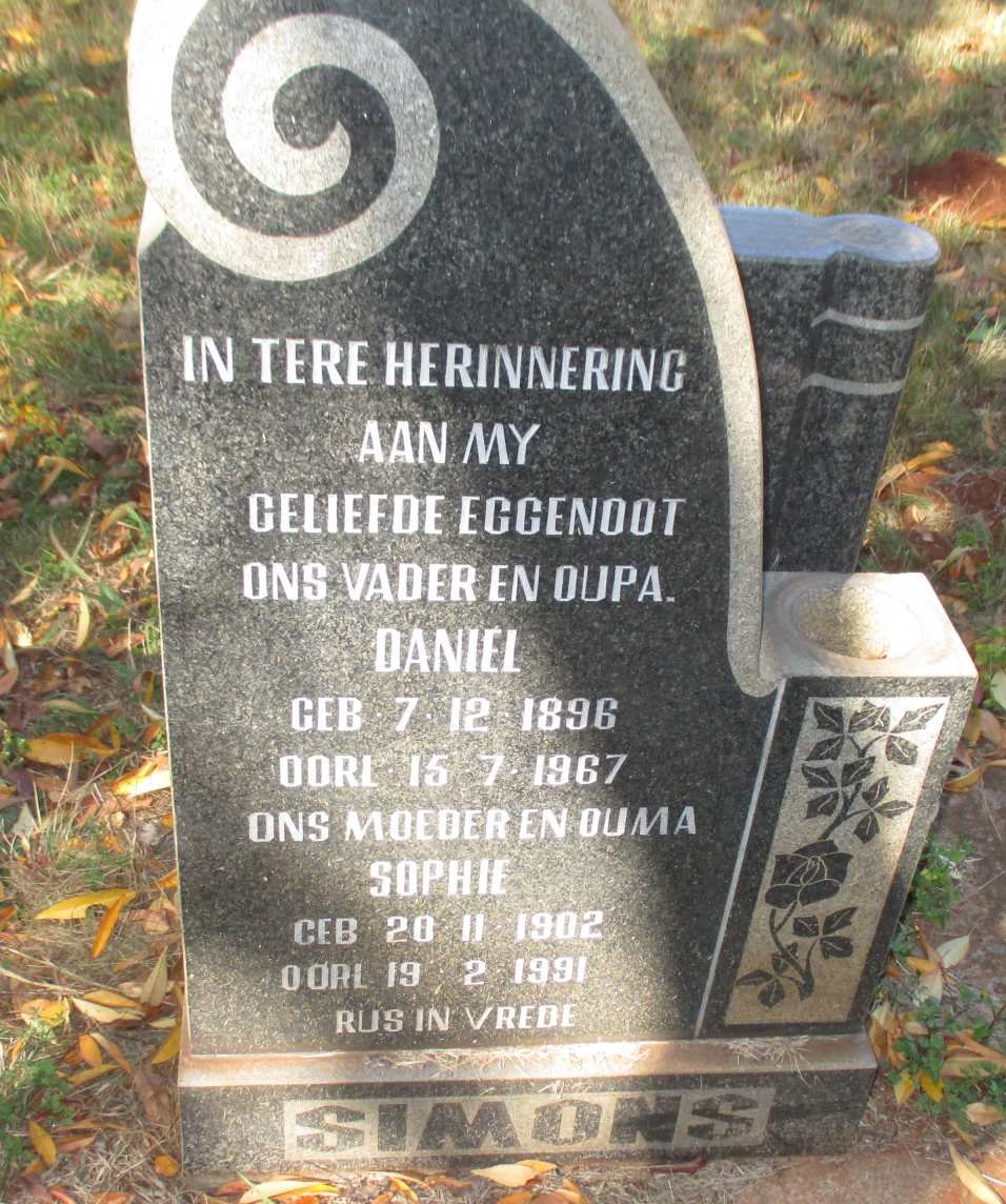 SIMONS Daniel 1896-1967 &amp; Sophie 1902-1991