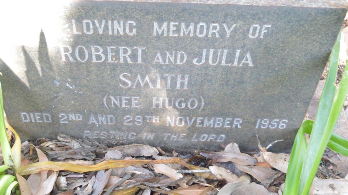 SMITH Robert -1956 &amp; Julia HUGO -1956