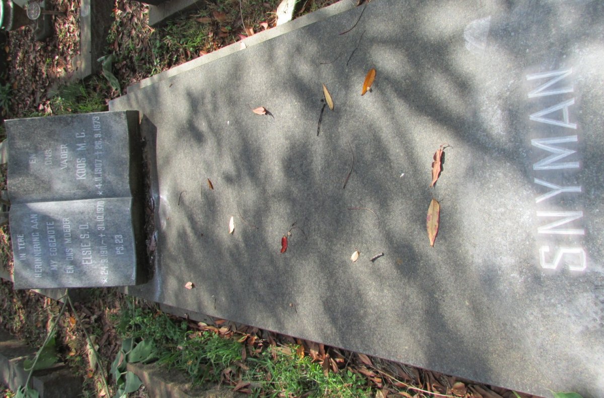 SNYMAN Koos M.C. 1907-1973 &amp; Elsie S.D. 1911-1970