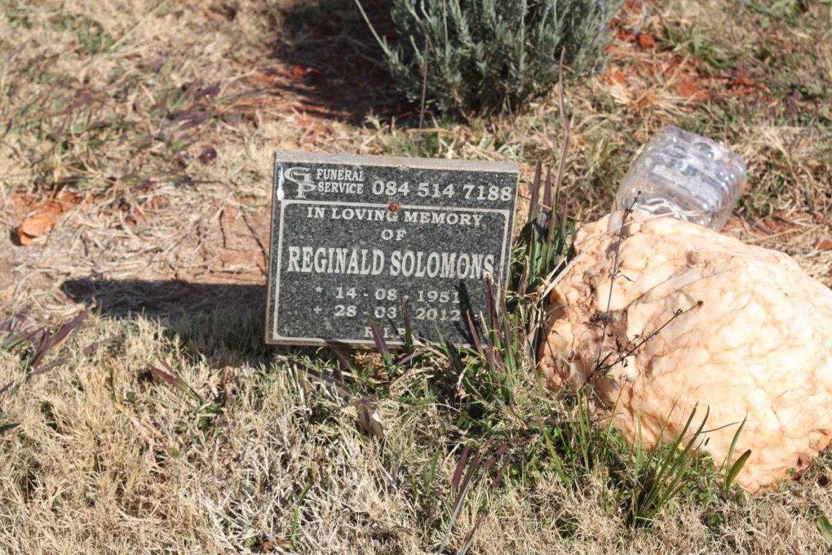 SOLOMONS Reginald 1951-2012