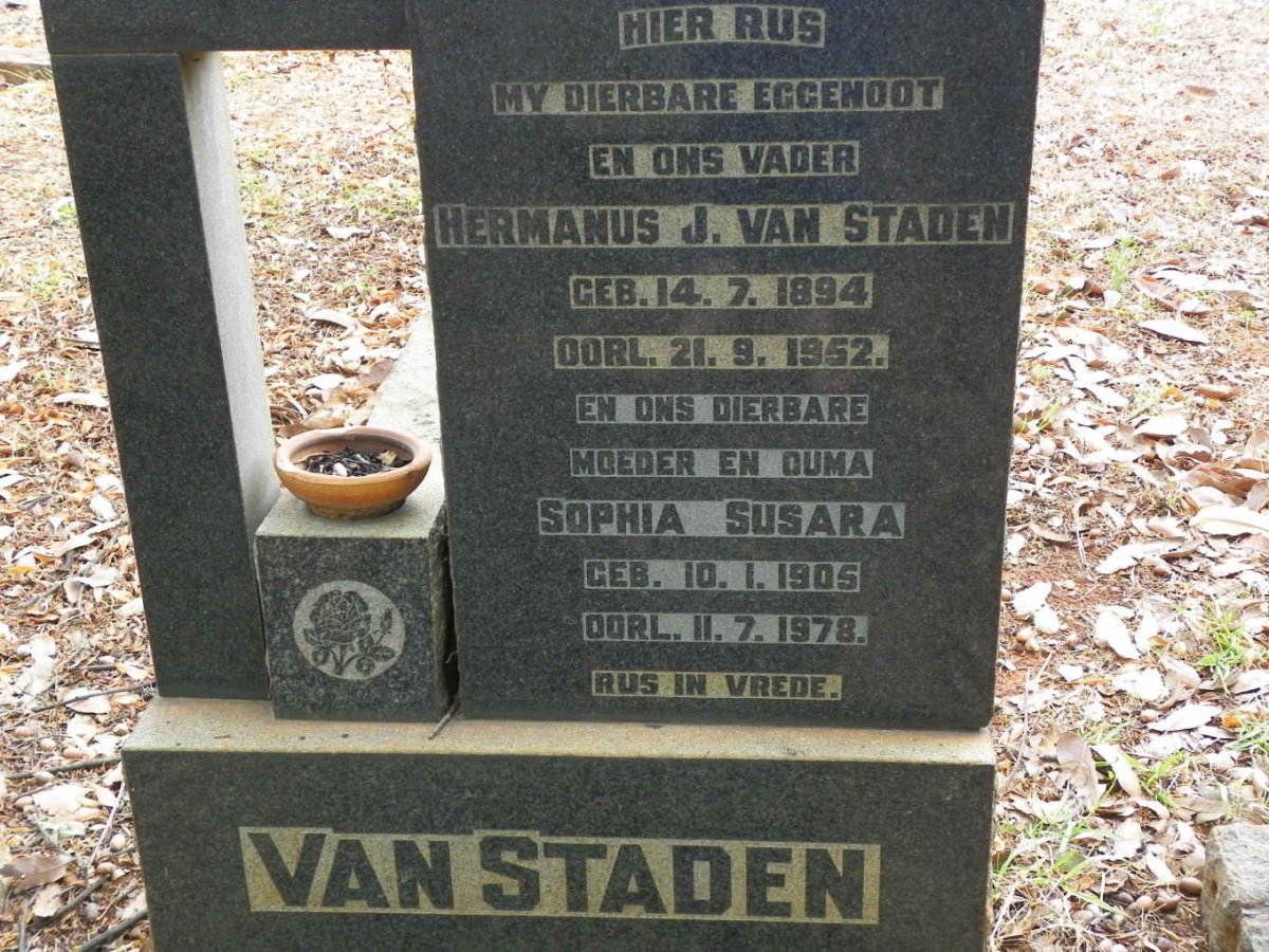 STADEN Hermanus J., van 1894-1952 &amp; Sophia Susara 1905-1978