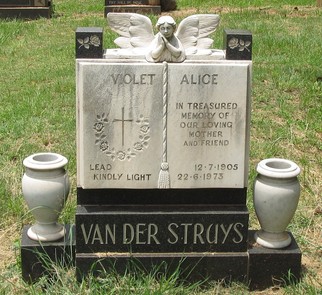 STRUYS Violet Alice, van der 1905-1973