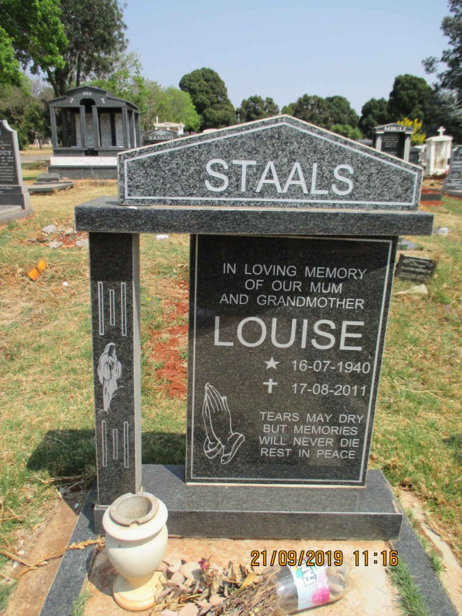STAALS Louise 1940-2011