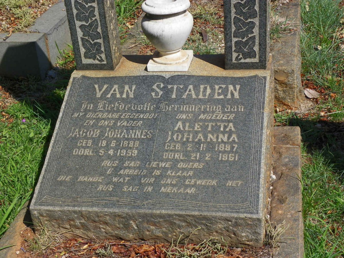 STADEN Jacob Johannes, van 1888-1959 &amp; Aletta Johanna 18?7-1961