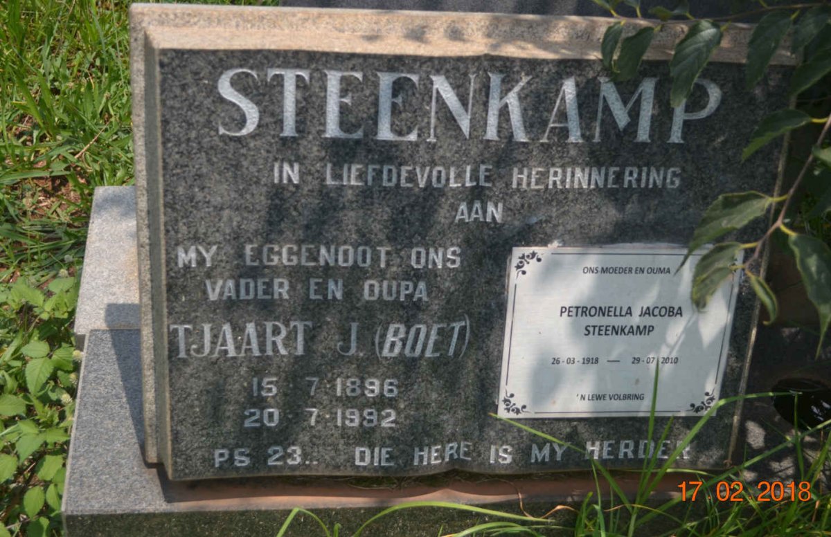 STEENKAMP Tjaart J. 1896-1992 &amp; Petronella Jacoba 1918-2010