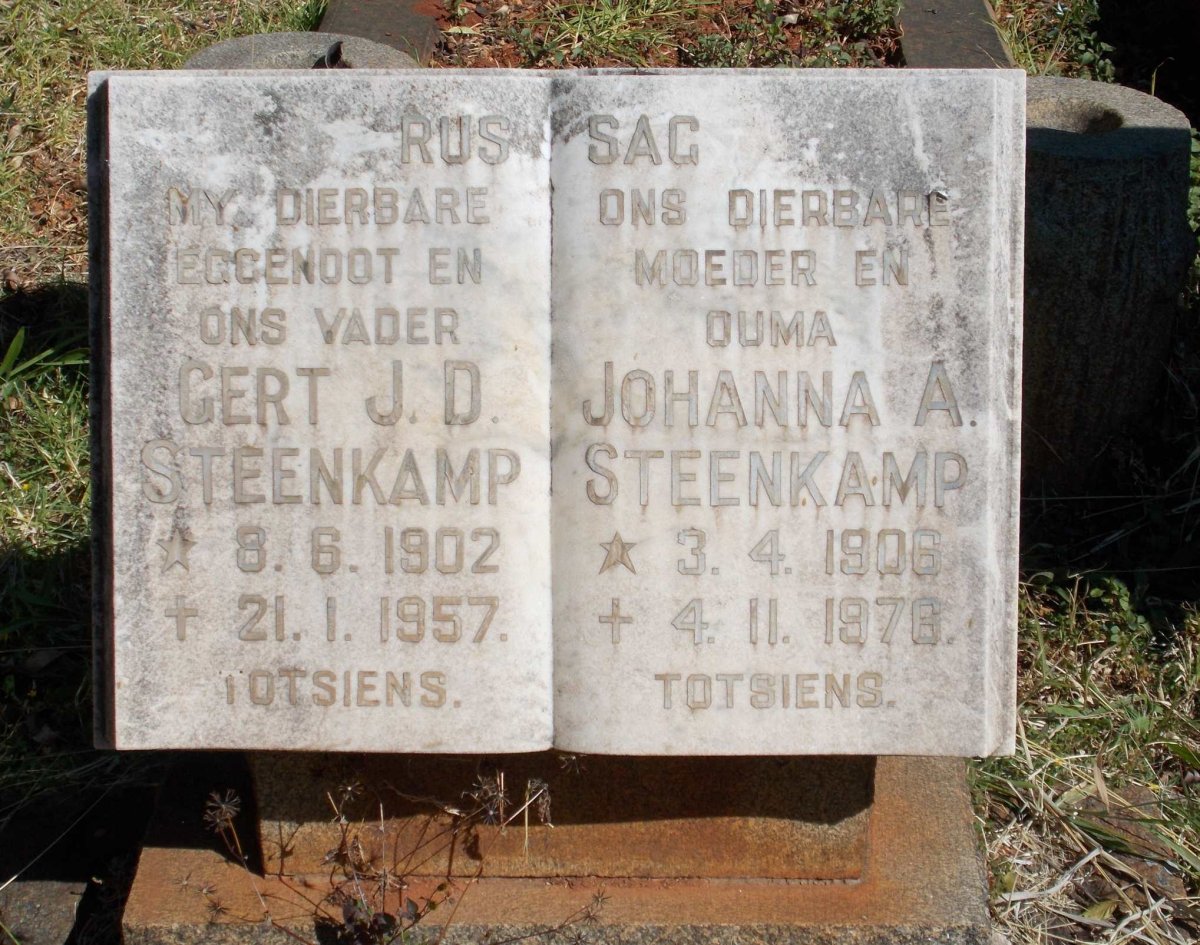 STEENKAMP Gert J.D. 1902-1957 &amp; Johanna A. 1908-1976