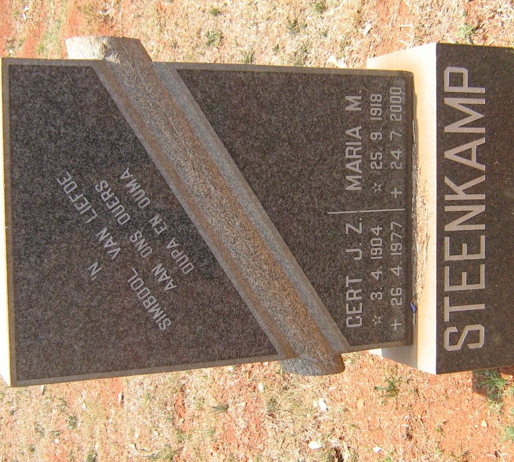 STEENKAMP Gert J.Z. 1904-1977 &amp; Maria M. 1918-2000