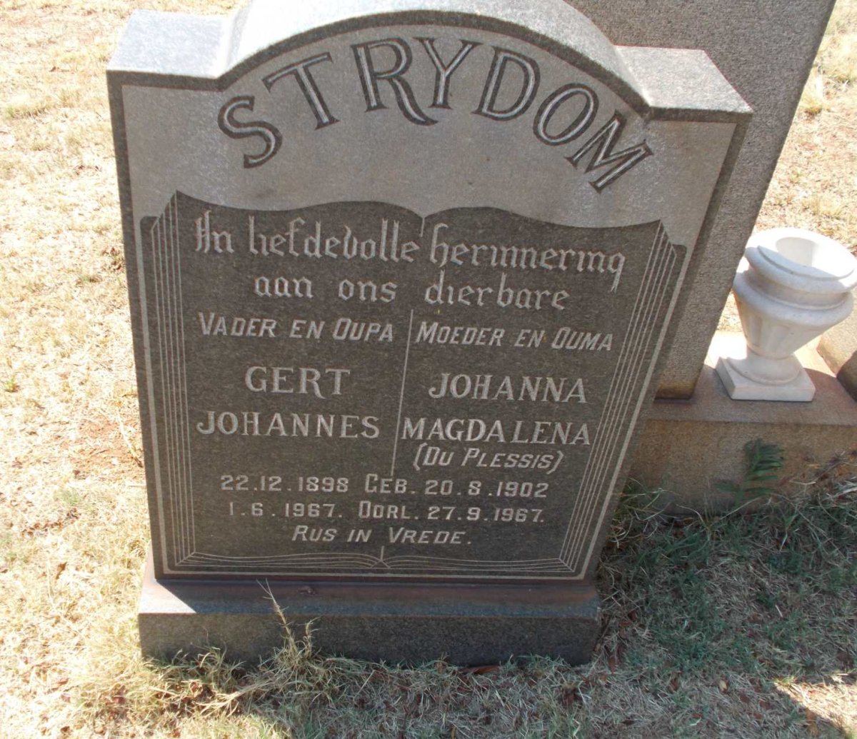 STRYDOM Gert Johannes 1898-1967 &amp; Johanna Magdalena DU PLESSIS 1902-1967