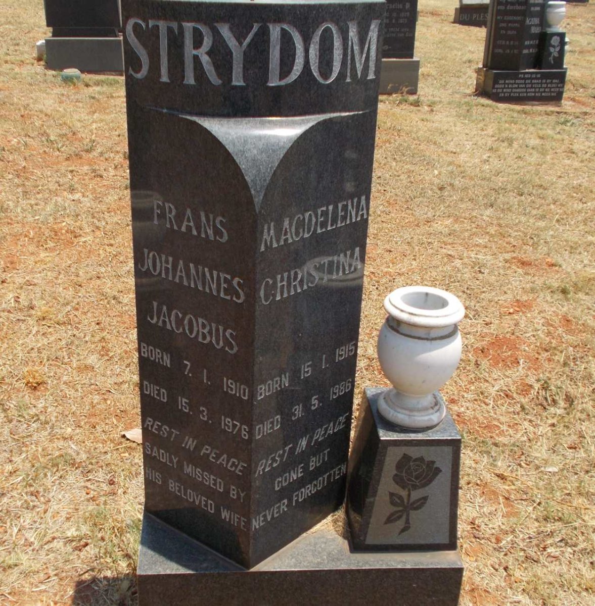 STRYDOM Frans Johannes Jacobus 1910-1976 &amp; Magdalena Christina 1915-1986