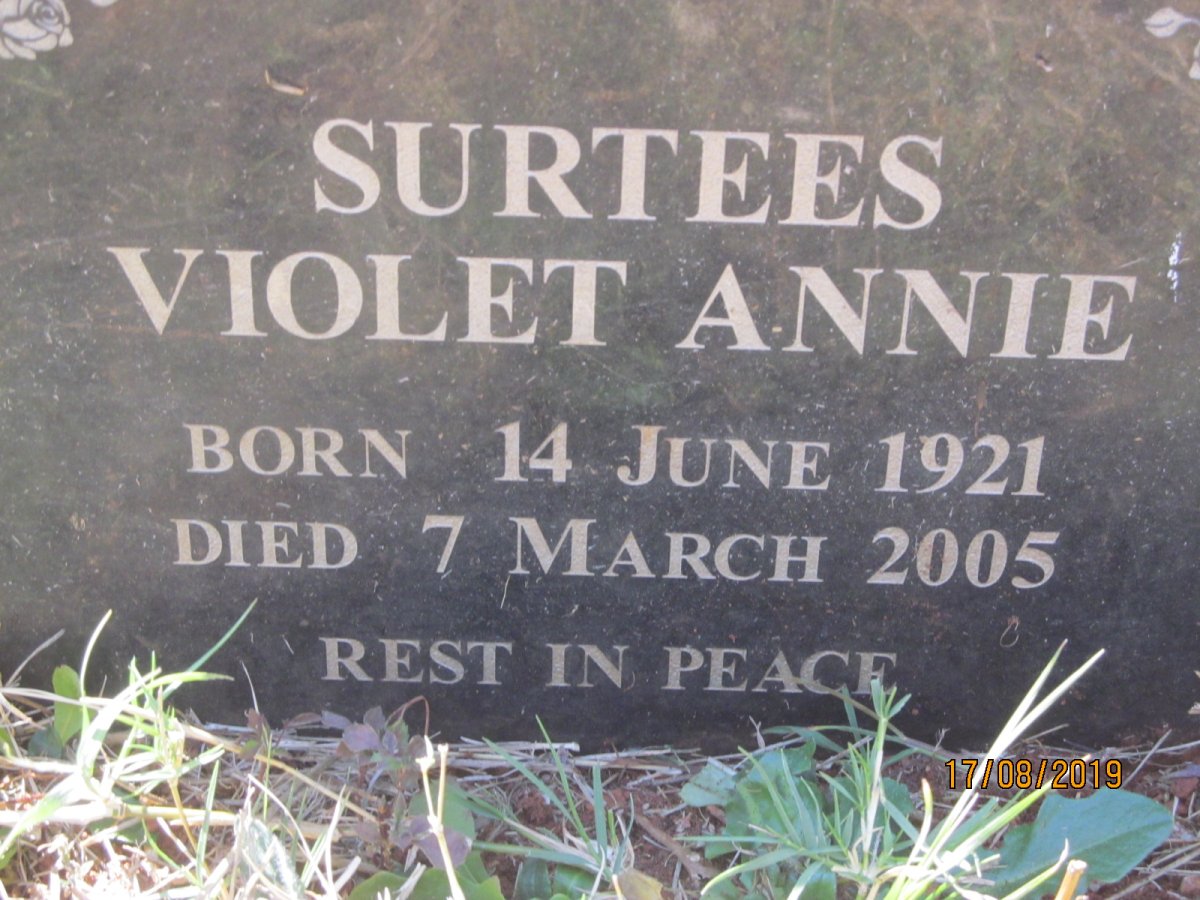 SURTEES Violet Annie 1921-2005