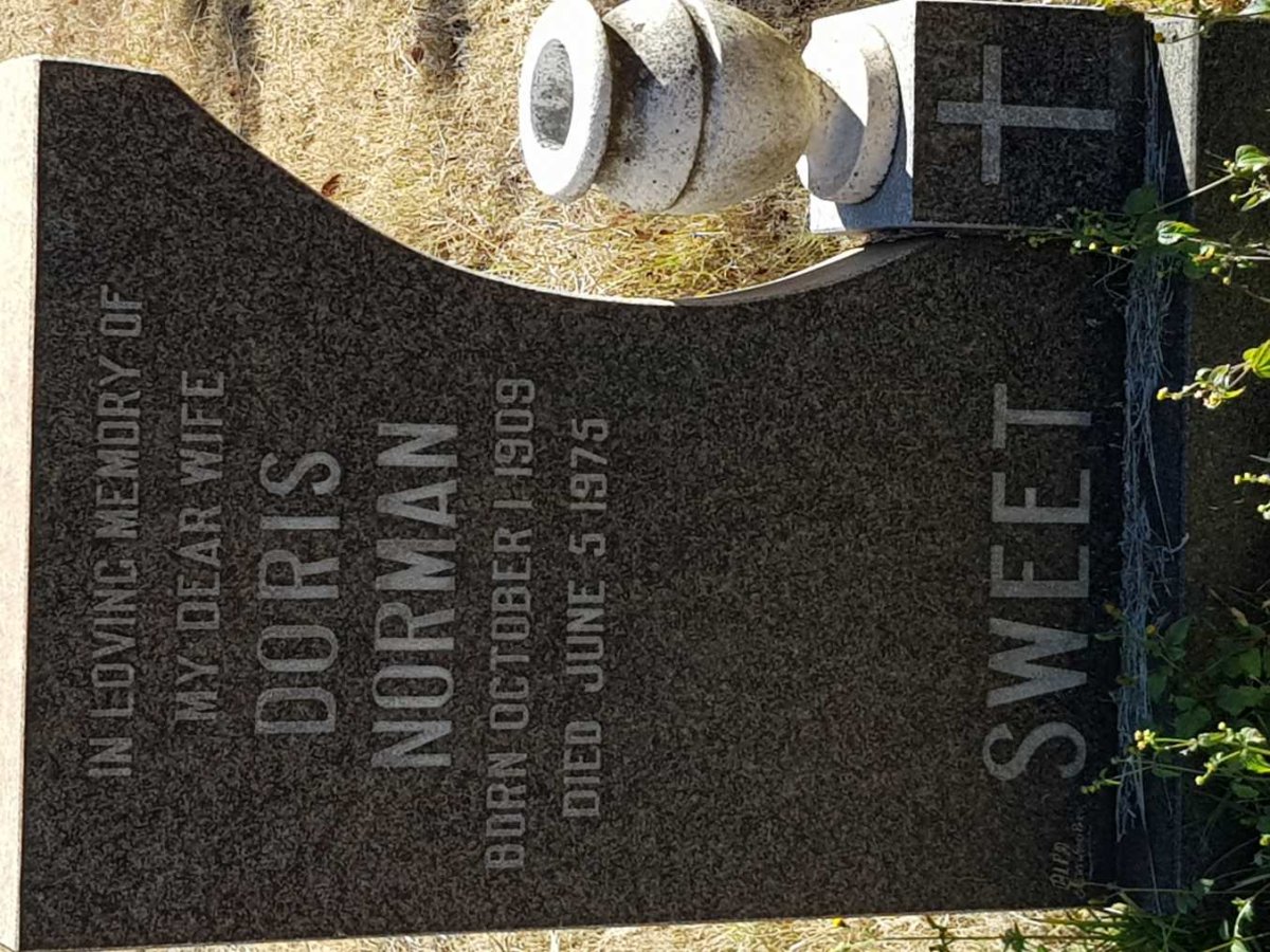 SWEET Doris Norman 1909-1975
