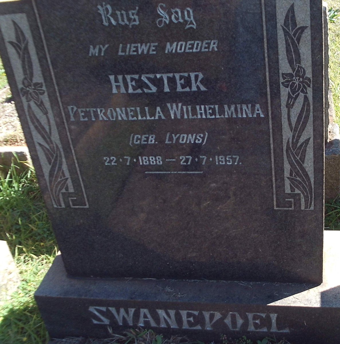 SWANEPOEL Hester Petronella Wilhelmina nee LYONS 1888-1957