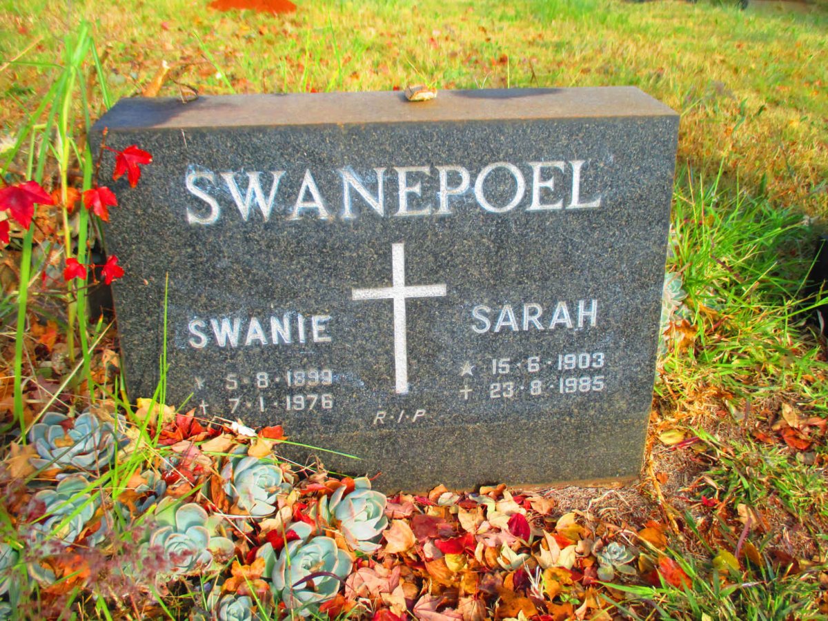 SWANEPOEL Swanie 1899-1976 &amp; Sarah 1903-1985