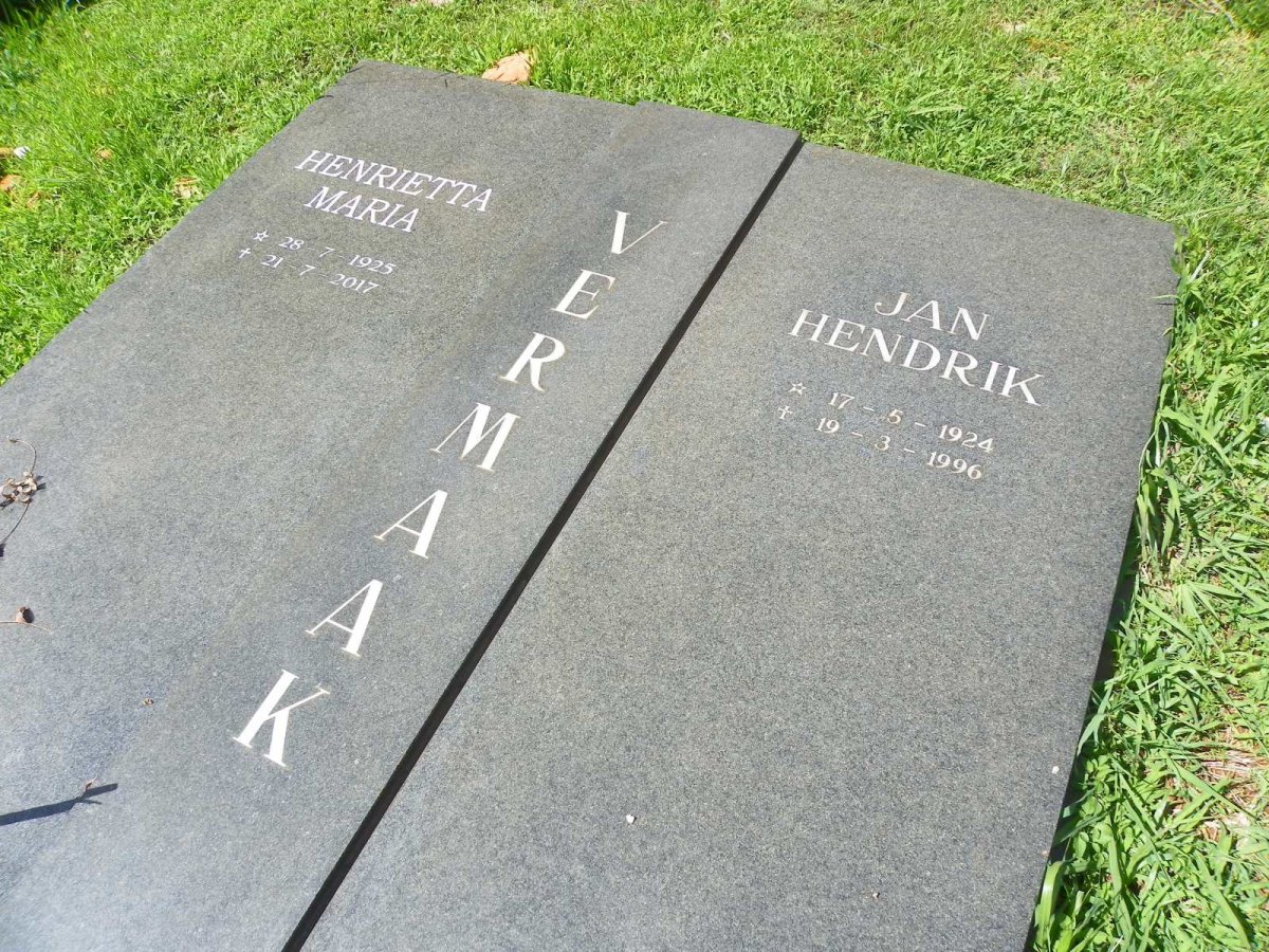VERMAAK Jan Hendrik 1924-1996 &amp; Henrietta Maria 1925-2017