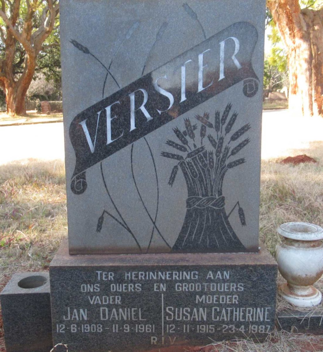 VERSTER Jan Daniel 1908-1961 &amp; Susan Catherine 1915-1987
