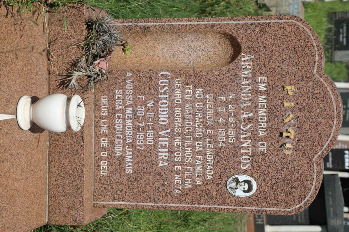 VIEIRA Custodio 1910-1997 &amp; Armanda A. SANTOS 1915-1984