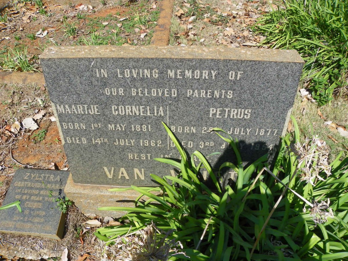 VLIET Petrus, van 1877-1954 &amp; Maartje Cornelia 1881-1962 :: ZYLSTRA Getruida Maria 1909-1985