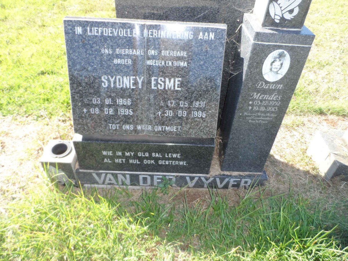 VYVER Esme, van der 1931-1995 :: MENDES Dawn 1952-2013 :: VYVER Sydney, van der 1966-1995