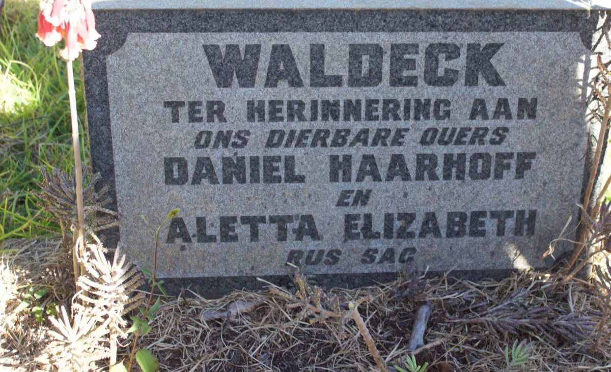 WALDECK Daniel Haarhoff &amp; Aletta Elizabeth