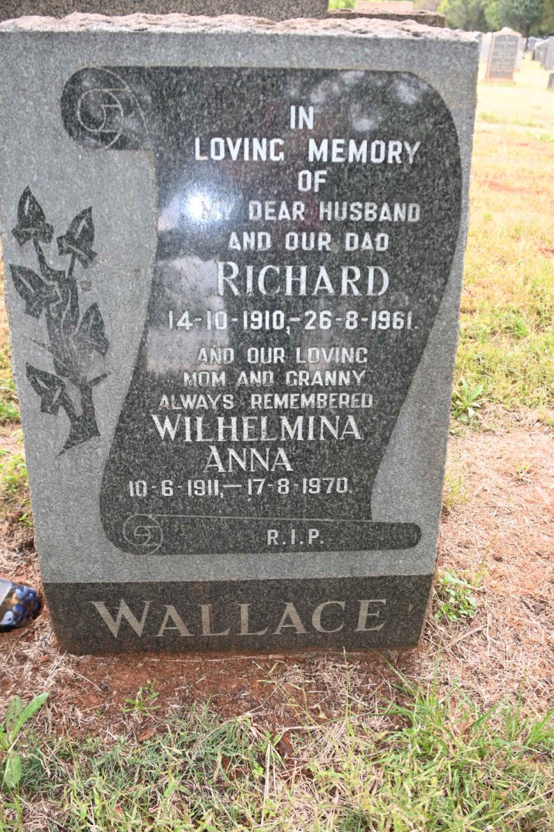 WALLACE Richard 1910-1961 &amp; Wilhelmina Anna 1911-1970