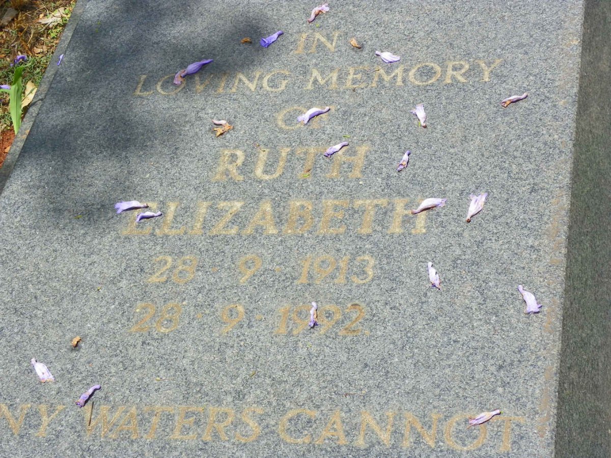 WEBBER Ruth Elizabeth 1913-1992