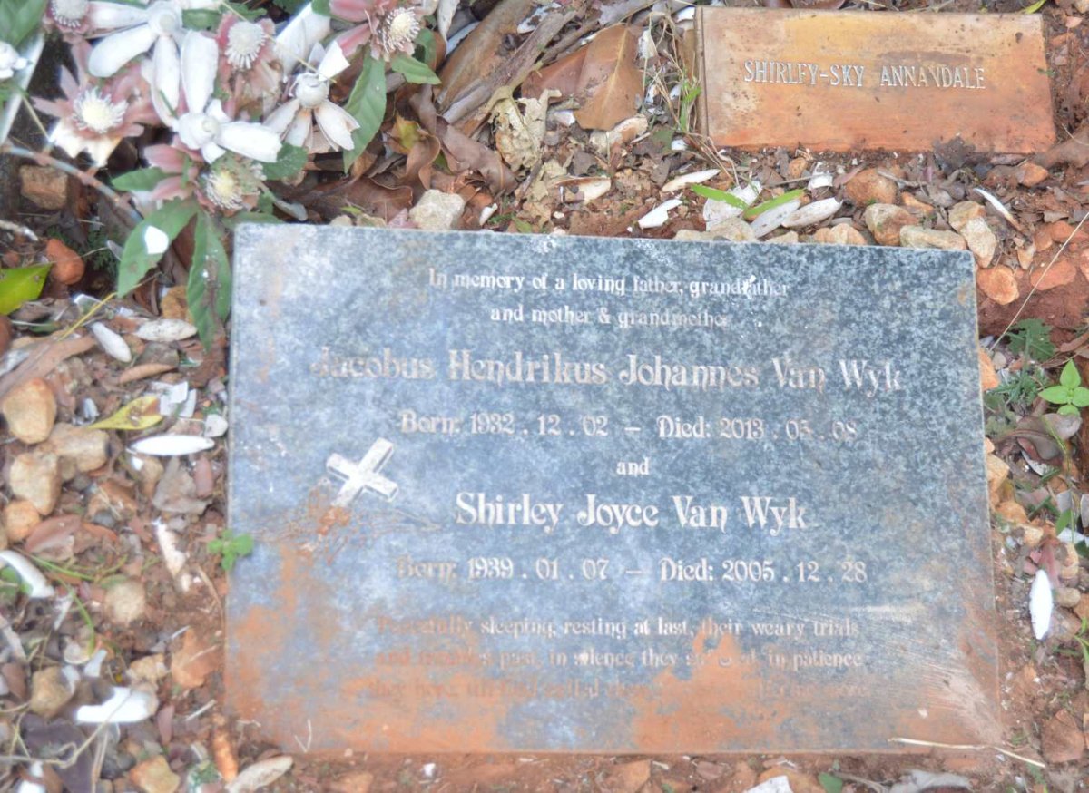 WYK Jacobus Hendrikus Johannes, van 1932-2013 &amp; Shirley Joyce 1939-2005 :: ANNANDALE Shirley-Sky