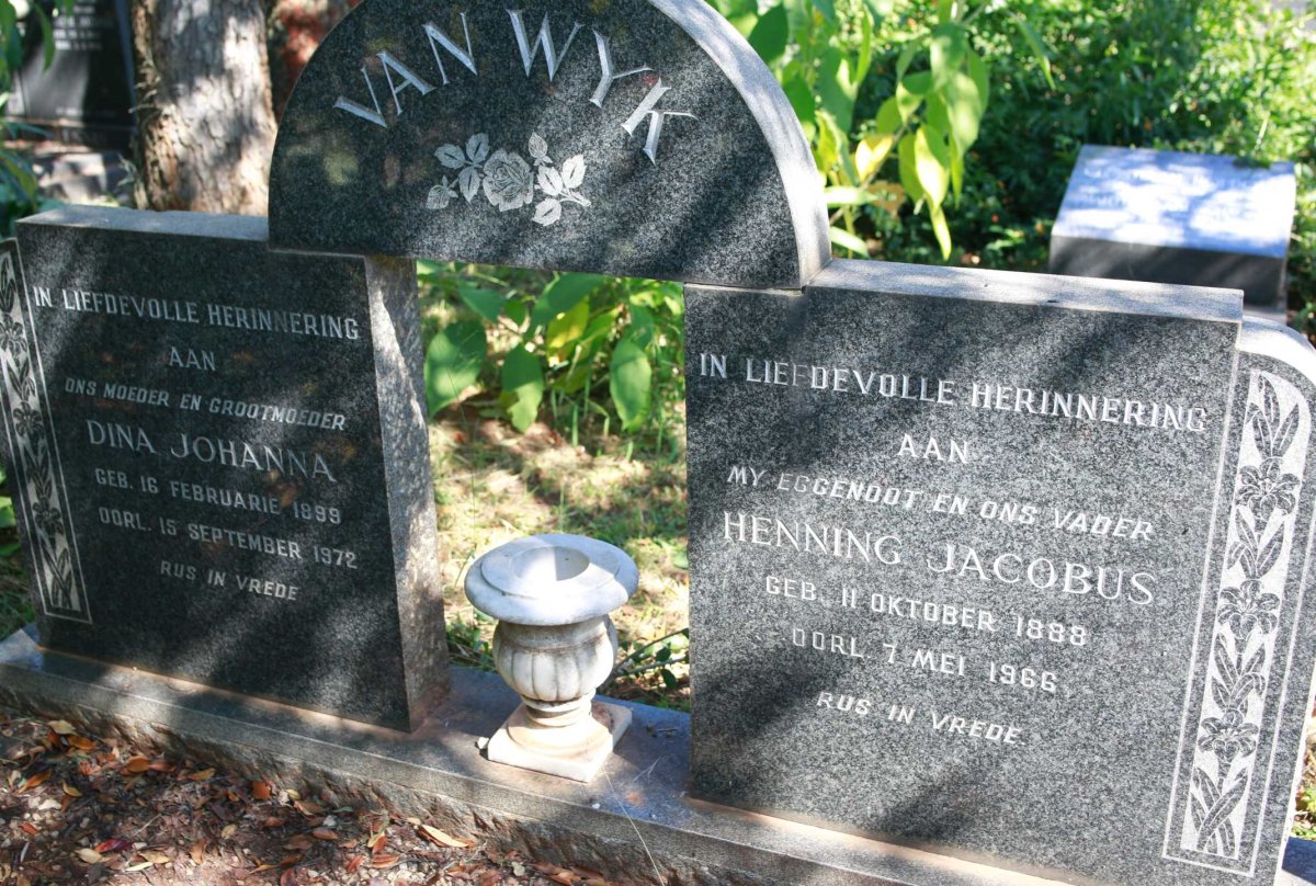 WYK Henning Jacobus, van 1888-1966 &amp; Dina Johanna 1899-1972