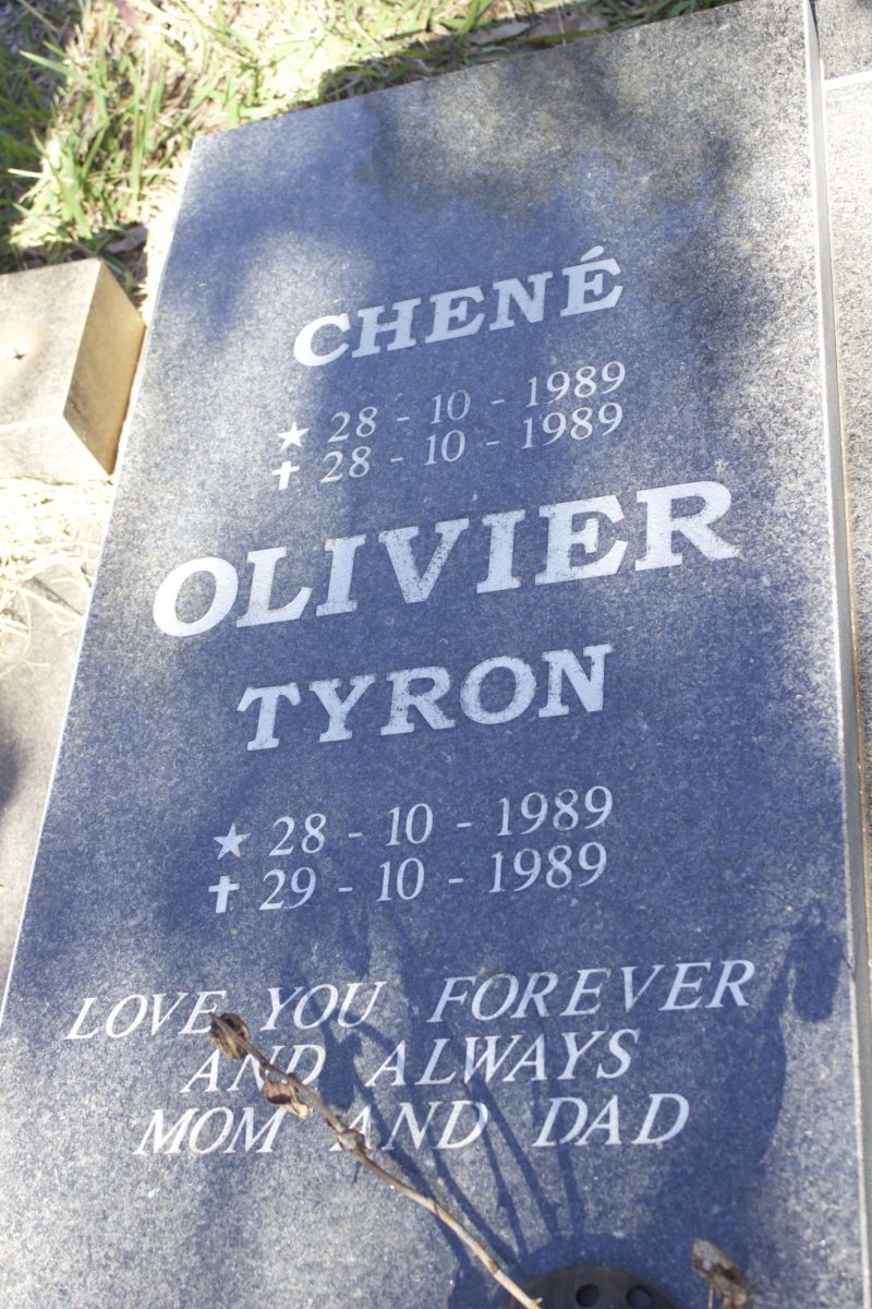 OLIVIER Tyron 1989-1989 :: OLIVIER Chene 1989-1989